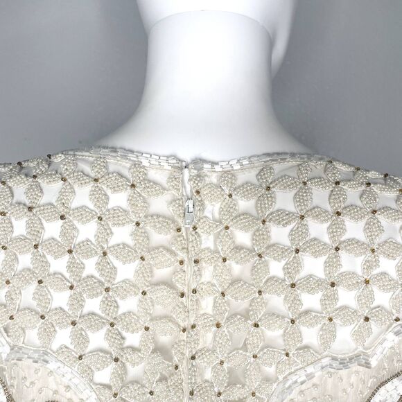 Anjumun California Rare Vintage 80s White Floral Pearlescent Beaded Gown - Picture 8 of 11